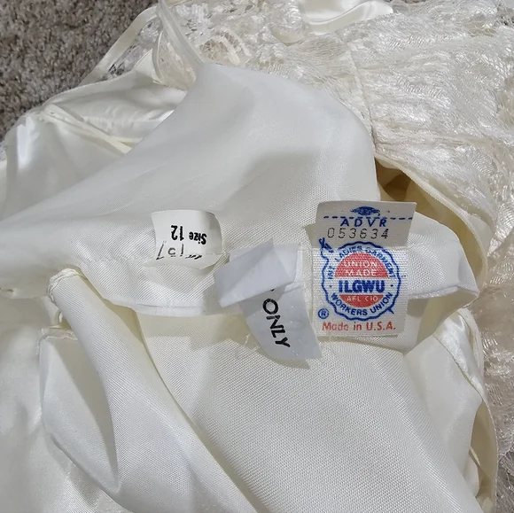 Vintage Wedding Dress - Picture 8 of 8